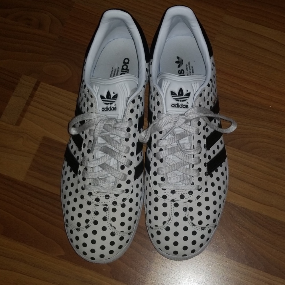 Adidas polka dot sneakers